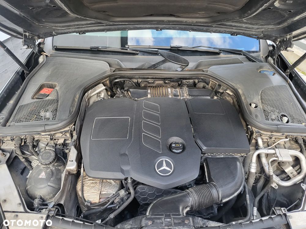 Mercedes-Benz Klasa E 220 d 9G-TRONIC - 31