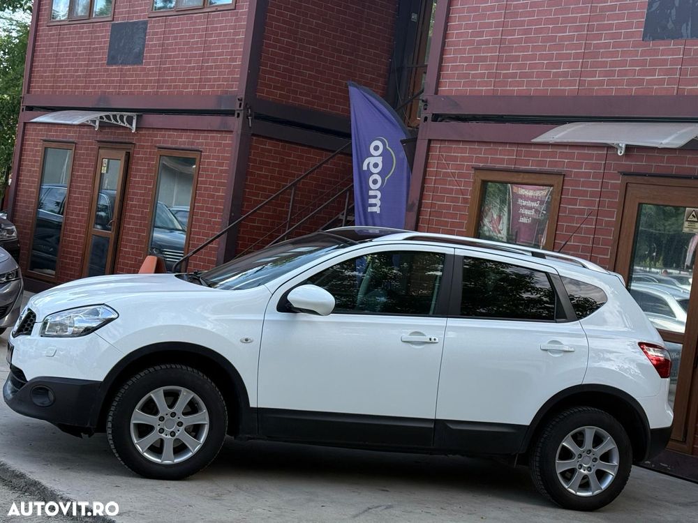 Nissan Qashqai 2.0 dCi DPF tekna - 35