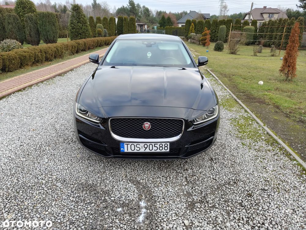 Jaguar XE 2.0 D AWD Portfolio - 10