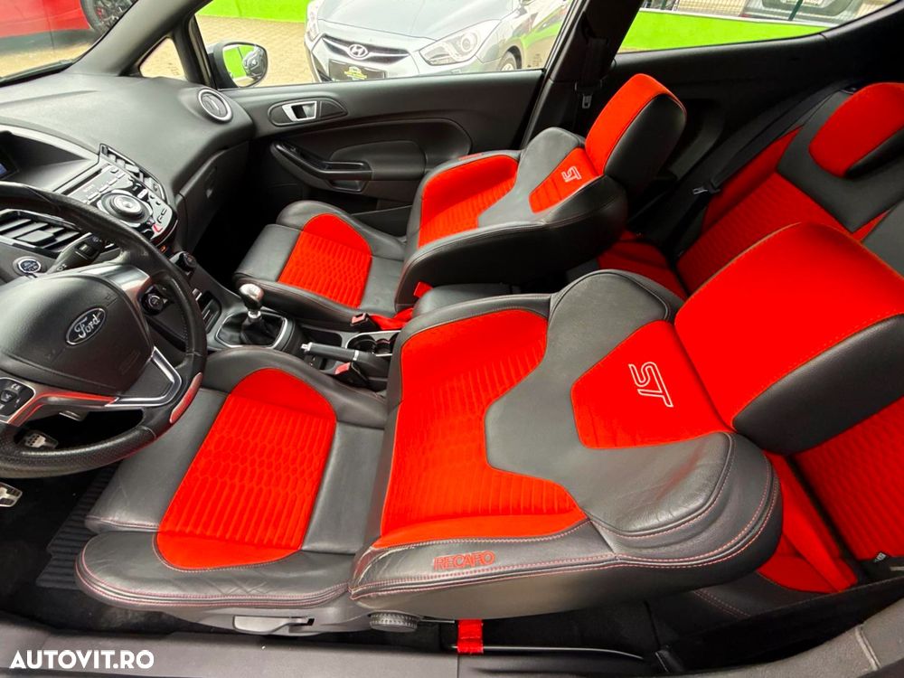 Ford Fiesta 1.6 EcoBoost ST - 18