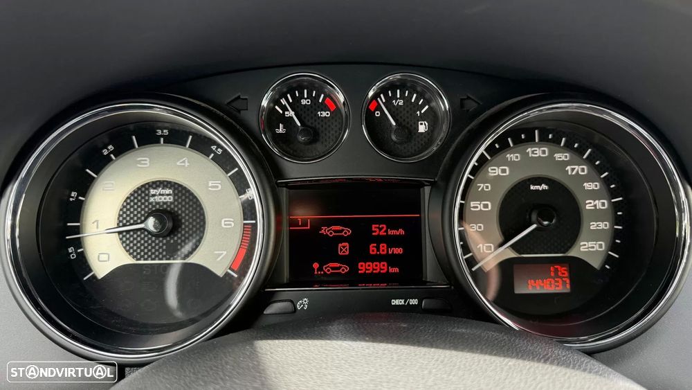 Peugeot RCZ 1.6 200 THP GT-Line - 27