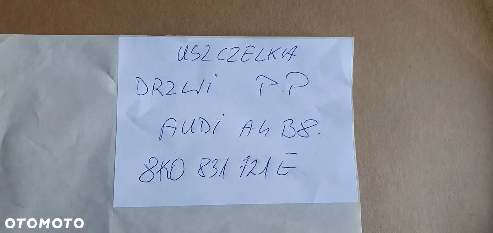 Uszczelka drzwi prawy przód przednia prawa Audi A4 B8 8K0831721E - 7
