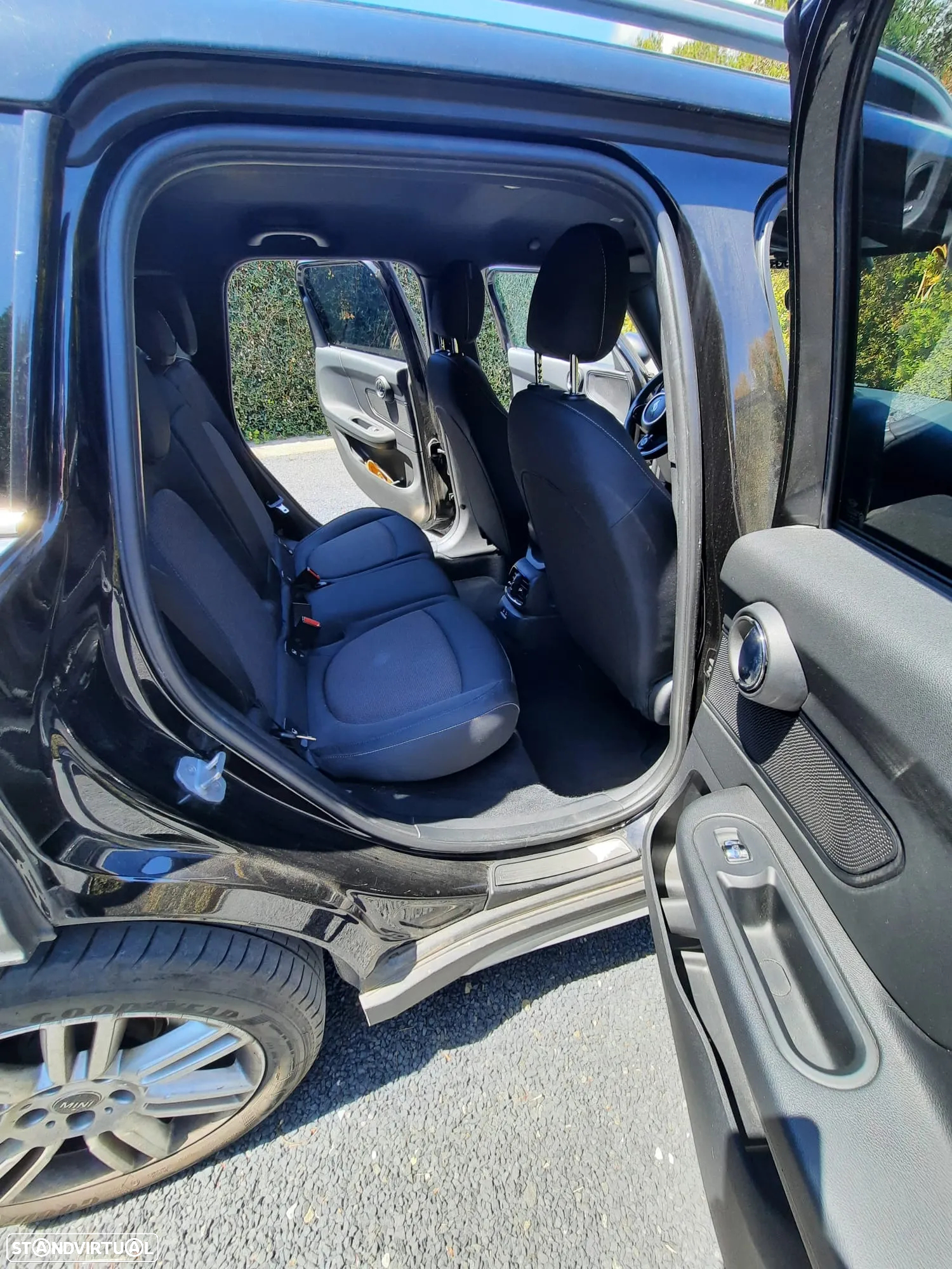 MINI Countryman One D - 22