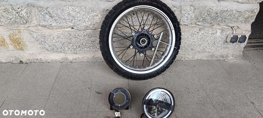 Husqvarna svartpilen 401 Licznik Zegary  Lampa Reflektr Felga koło przód ośka - 28