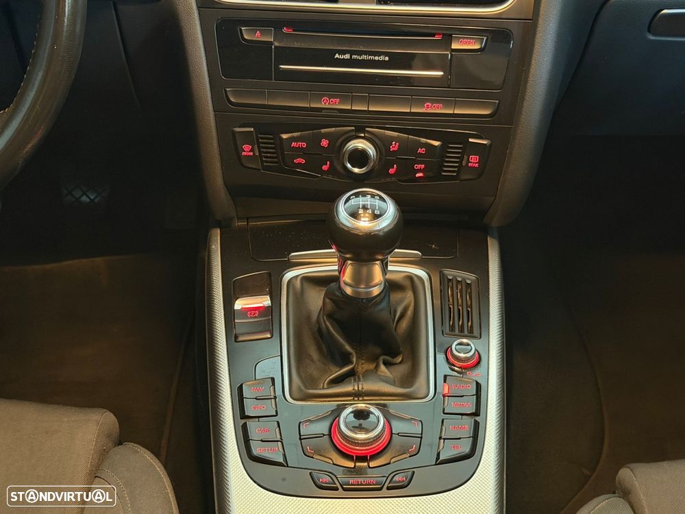 Audi A4 Avant 2.0 TDI Advance - 22