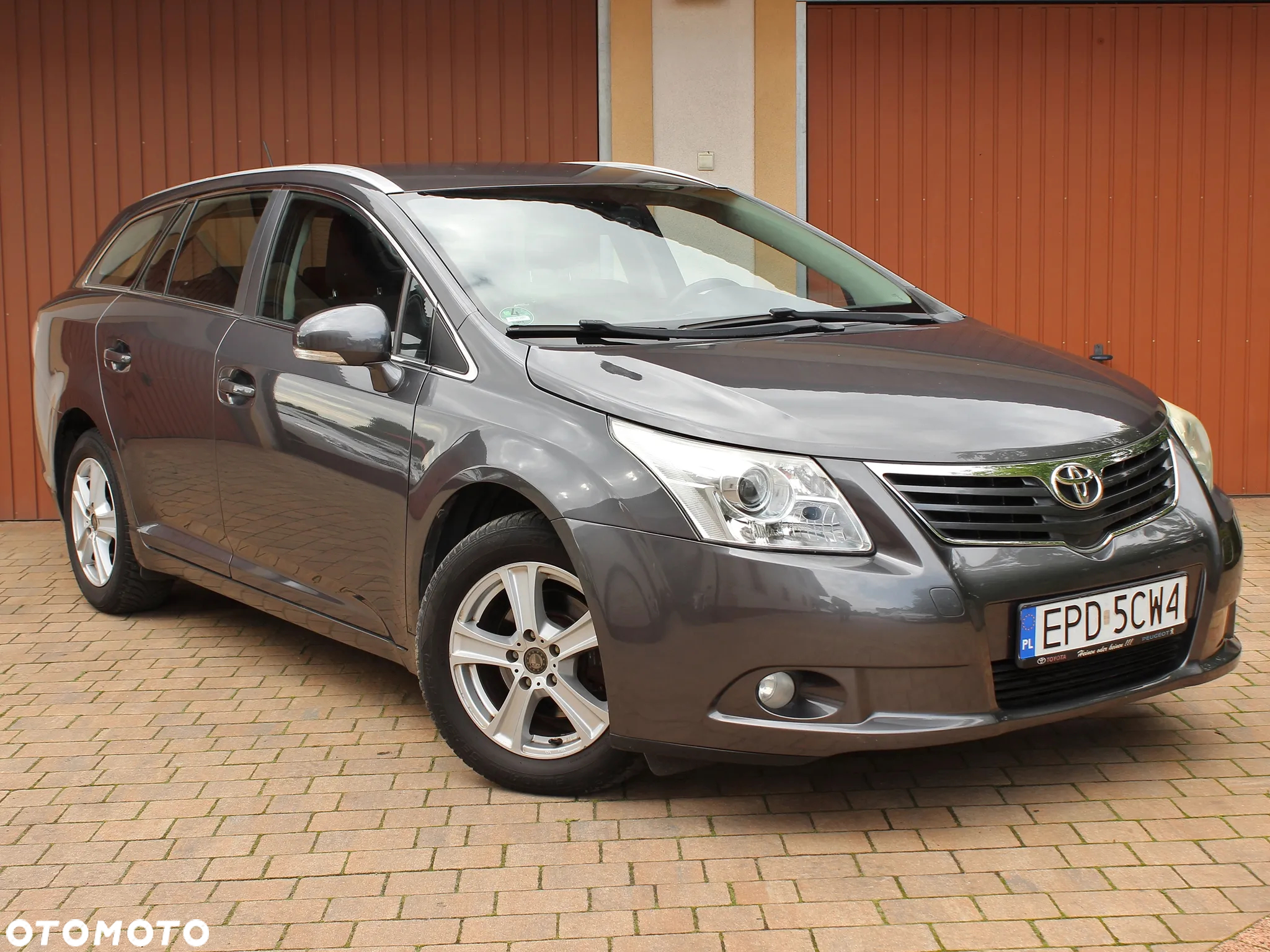 Toyota Avensis 1.8 Premium MS - 3