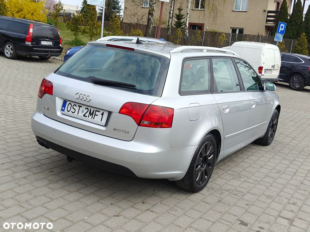 Audi A4 Avant 2.0 TDI DPF - 13