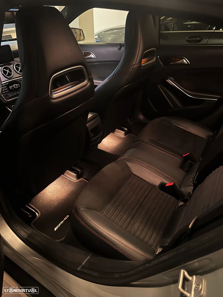 Mercedes-Benz GLA 220 CDi AMG Line - 11
