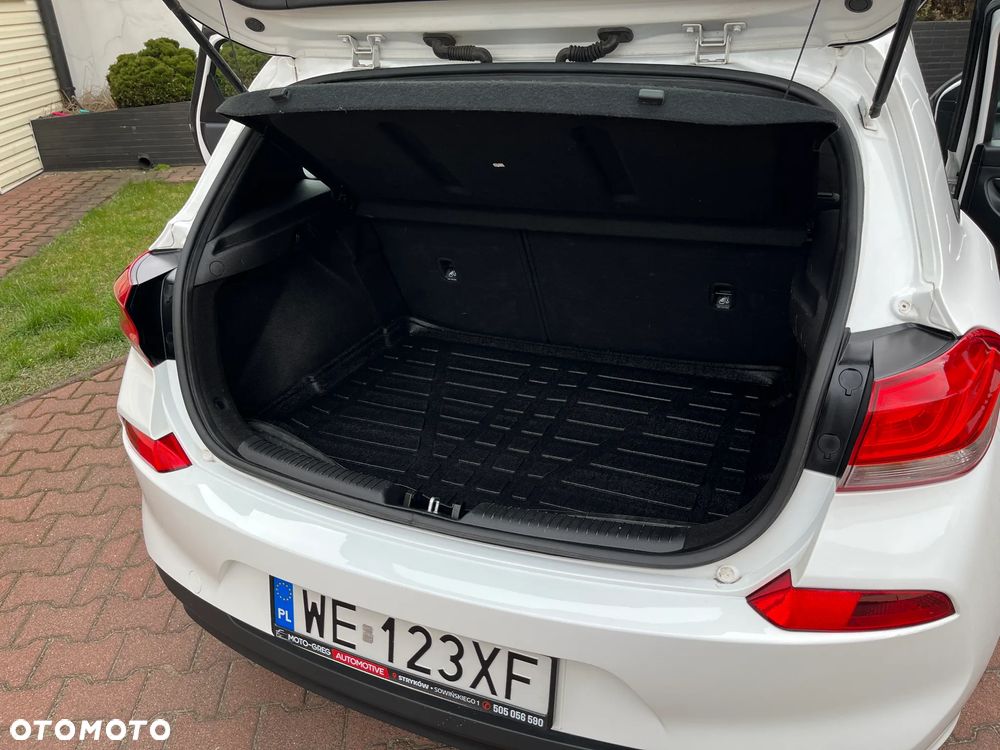 Hyundai i30 1.4 Classic + - 21