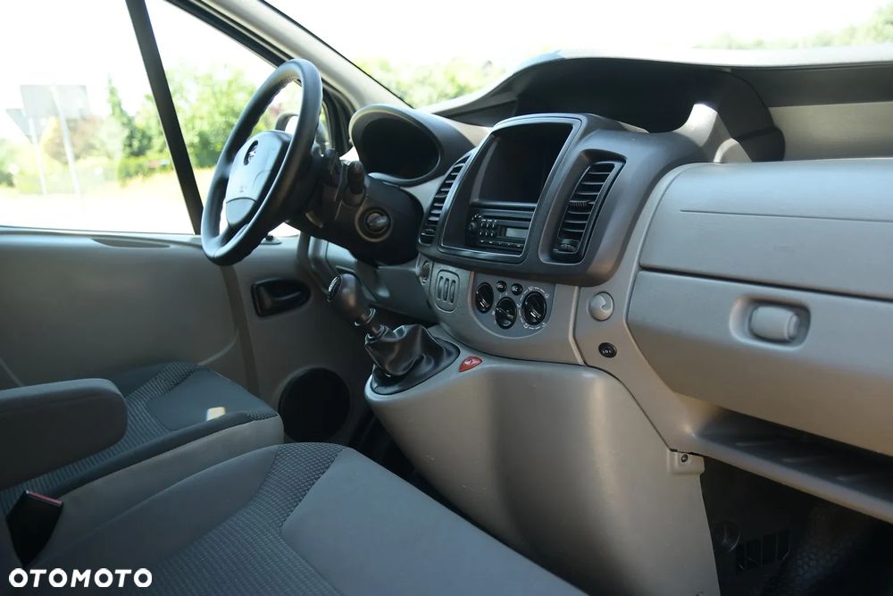 Opel Vivaro - 25