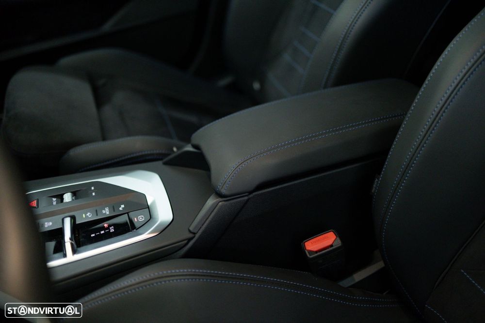 BMW 118 d Pack Desportivo M - 36