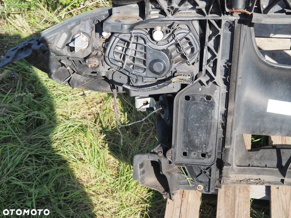 Pas przedni przód BMW 1 E87 E81 - 7