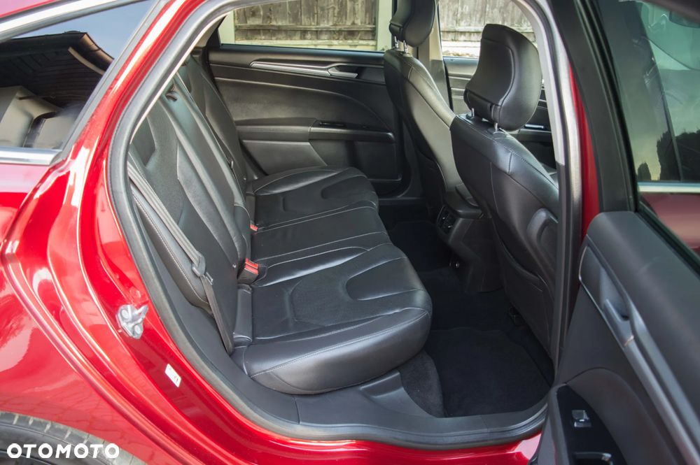 Ford Mondeo 2.0 TDCi ST-Line PowerShift - 31