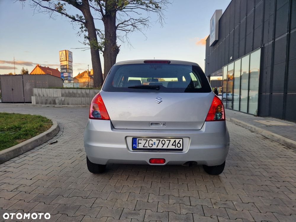 Suzuki Swift - 6