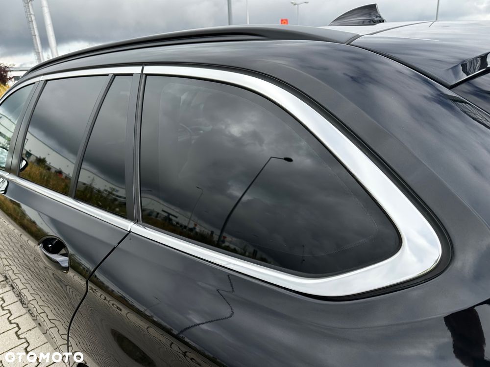 BMW Seria 5 520d Touring Luxury Line - 32