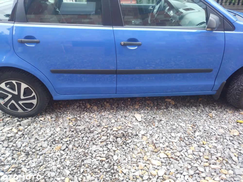 Volkswagen Polo - 2