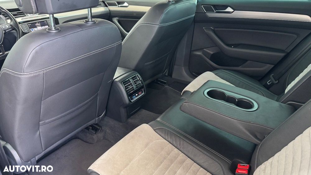 Volkswagen Passat 2.0 TDI DSG Highline - 11