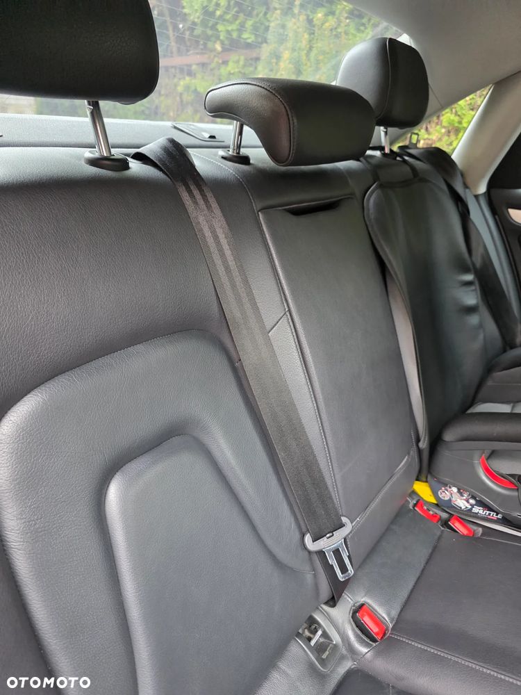 Audi A4 Limousine - 10