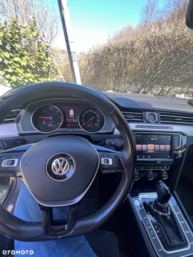 Volkswagen Passat 2.0 TDI BMT 4Mot Highline DSG - 9