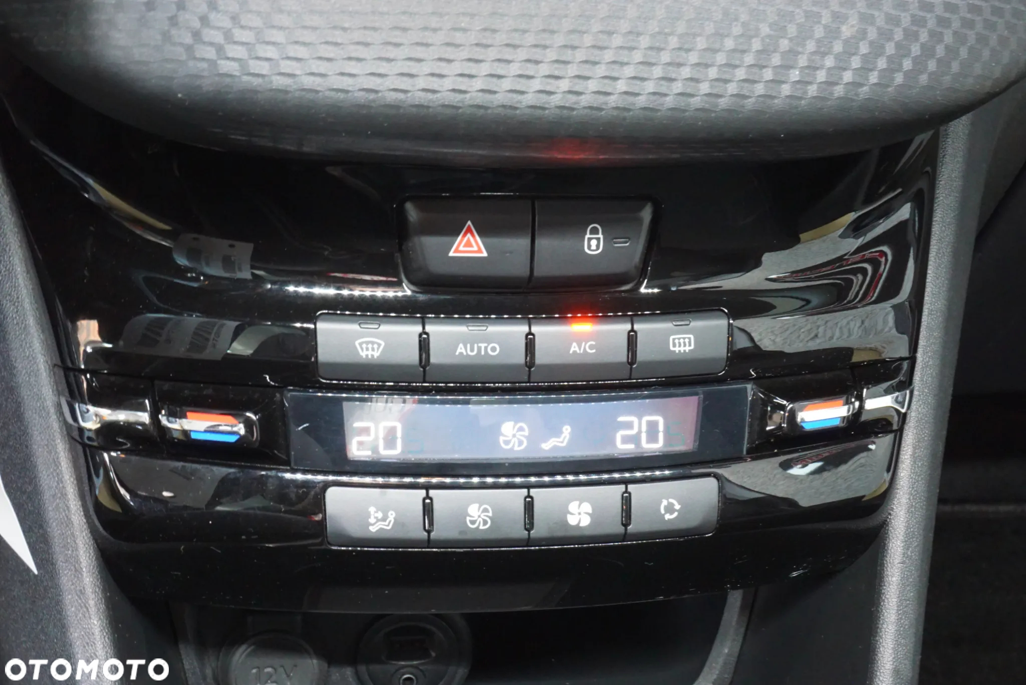 Peugeot 2008 82 e-VTI ETG5 Active - 37