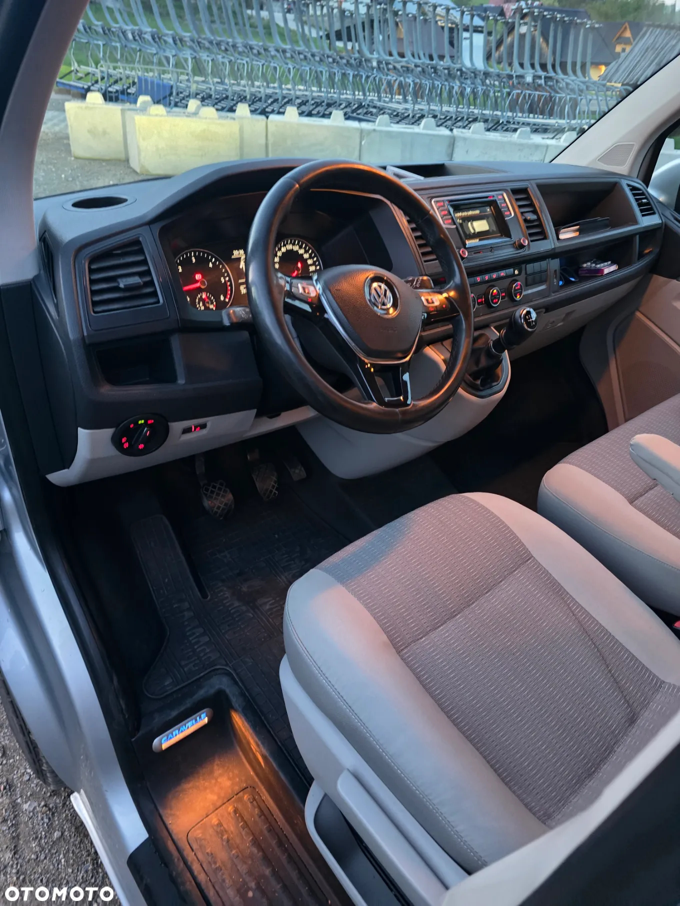 Volkswagen Caravelle 2.0 TDI L2 Trendline - 11