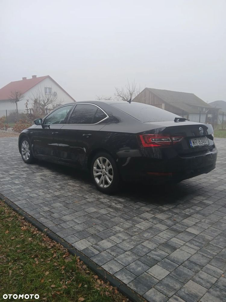 Skoda Superb 2.0 TDI DSG L&K - 3