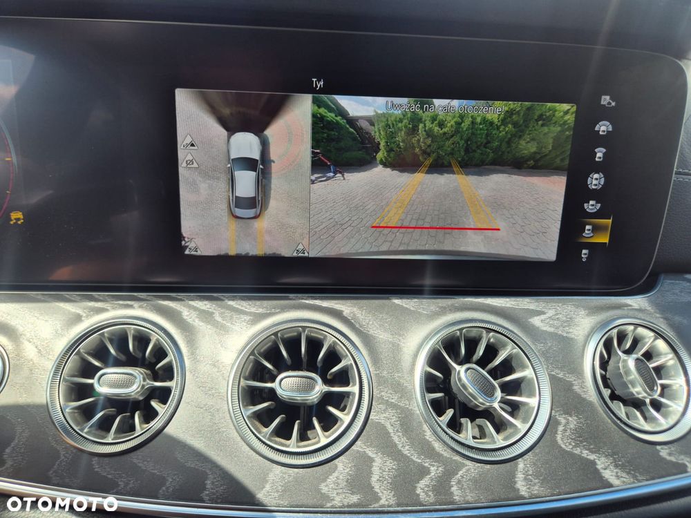 Mercedes-Benz CLS 300 d 4-Matic AMG - 23