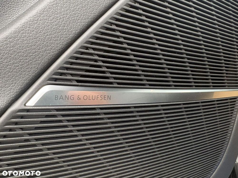 Audi Q8 - 16