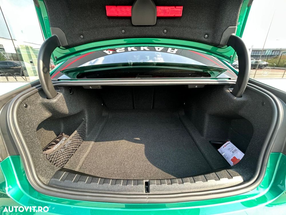 BMW M3 Competition - 35