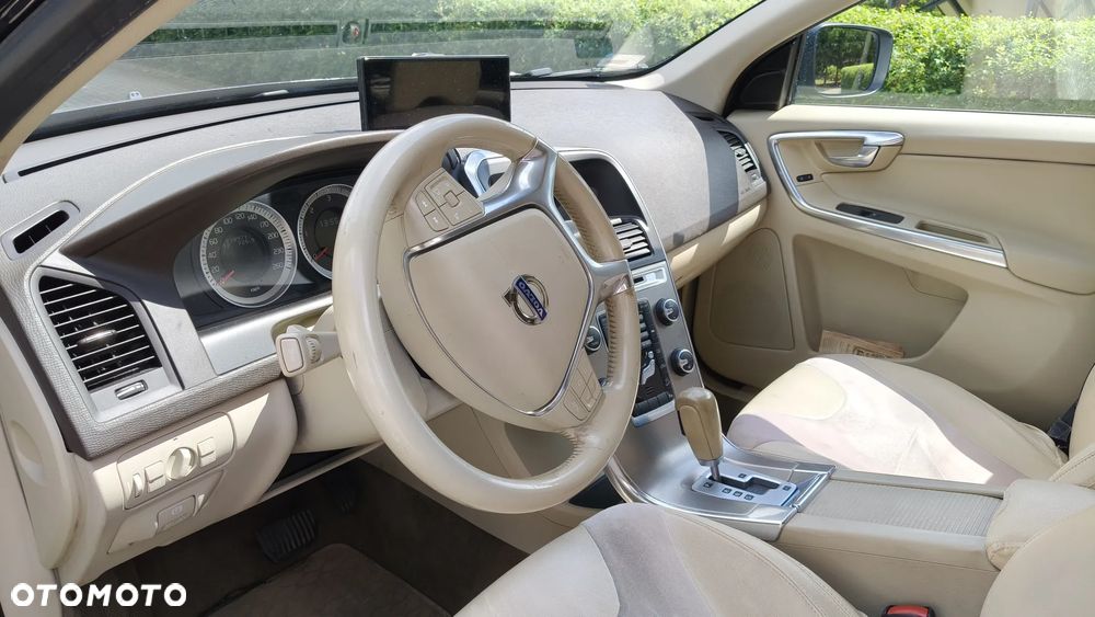 Volvo XC 60 D5 AWD Momentum - 17