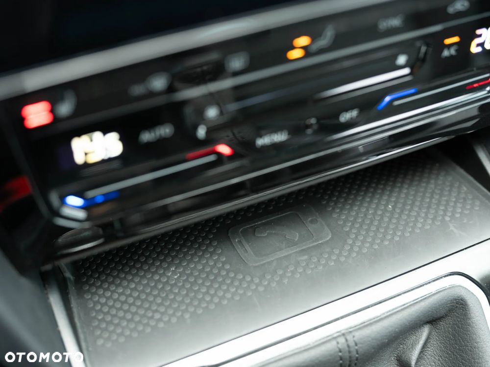 Volkswagen Passat 1.5 TSI EVO Elegance - 32