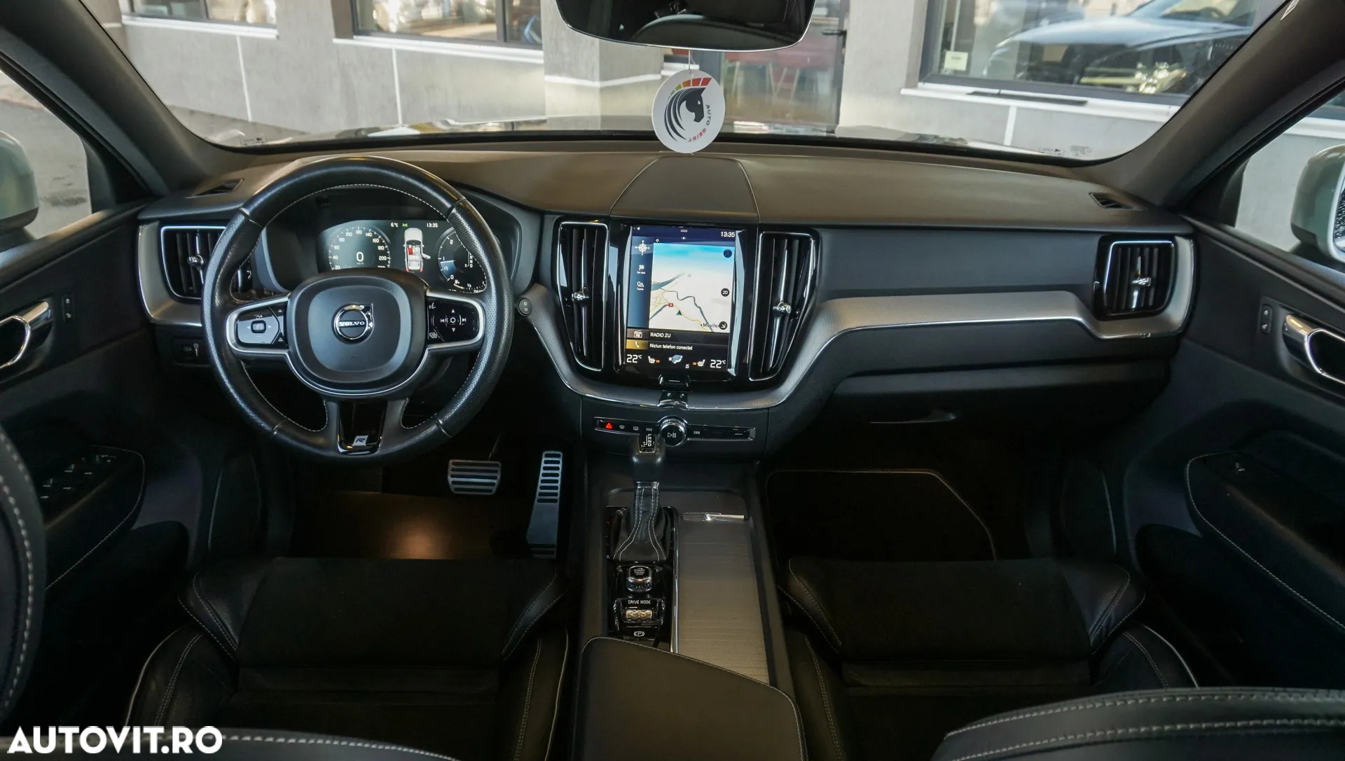 Volvo XC 60 D5 AWD Geartronic RDesign - 8