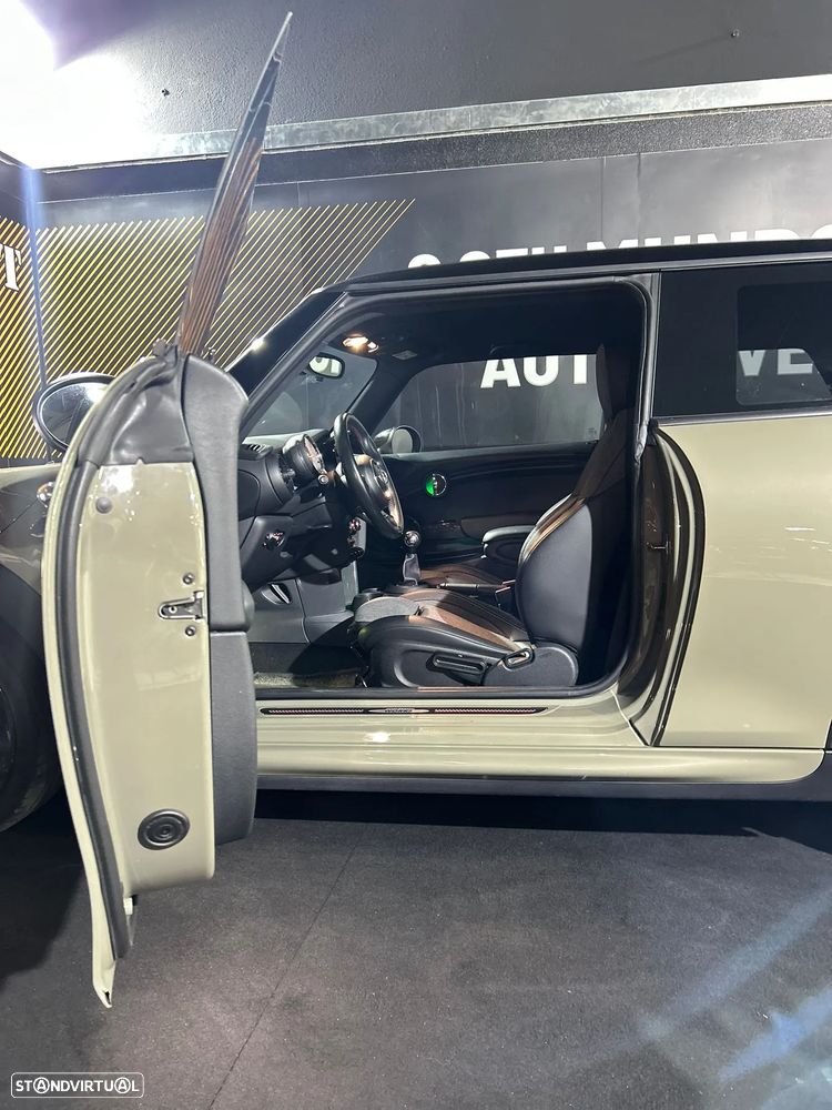 MINI 3 Portas One D - 16