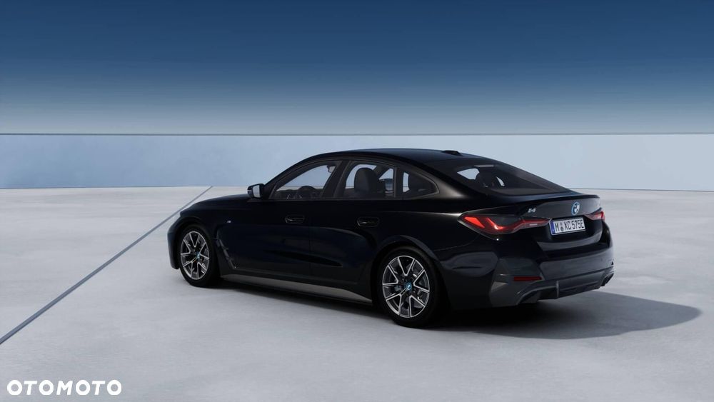 BMW i4 - 2
