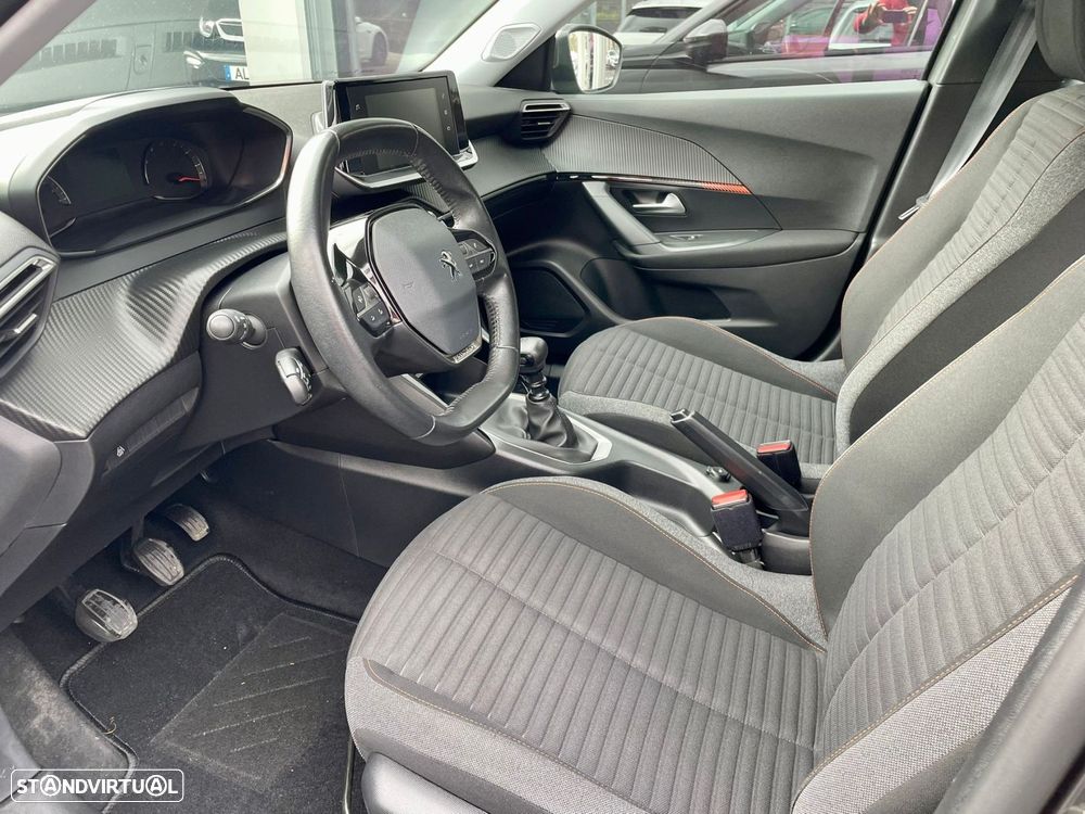 Peugeot 2008 1.2 PureTech Allure - 9