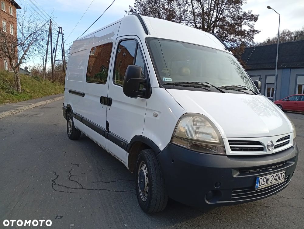 Nissan Interstar - 3