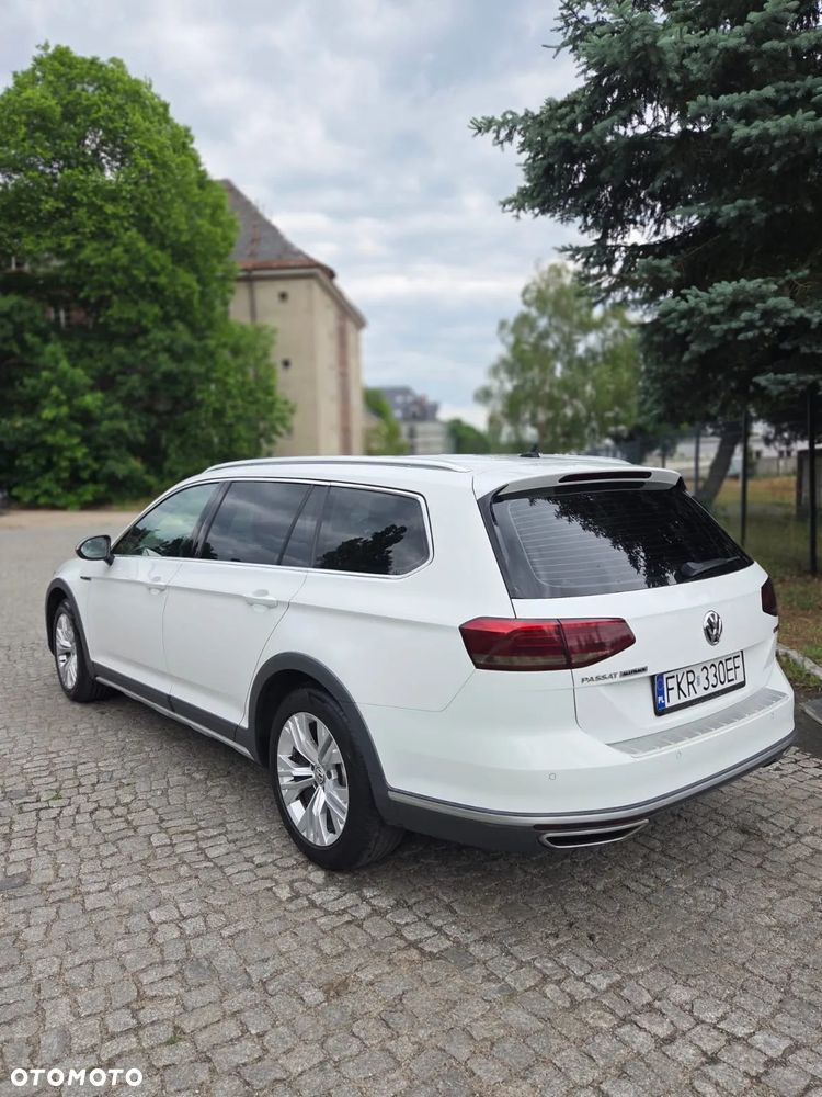 Volkswagen Passat 2.0 TDI SCR 4Mot DSG Comfortline - 10