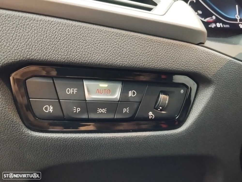 BMW 330 e Touring Line Sport Auto - 21