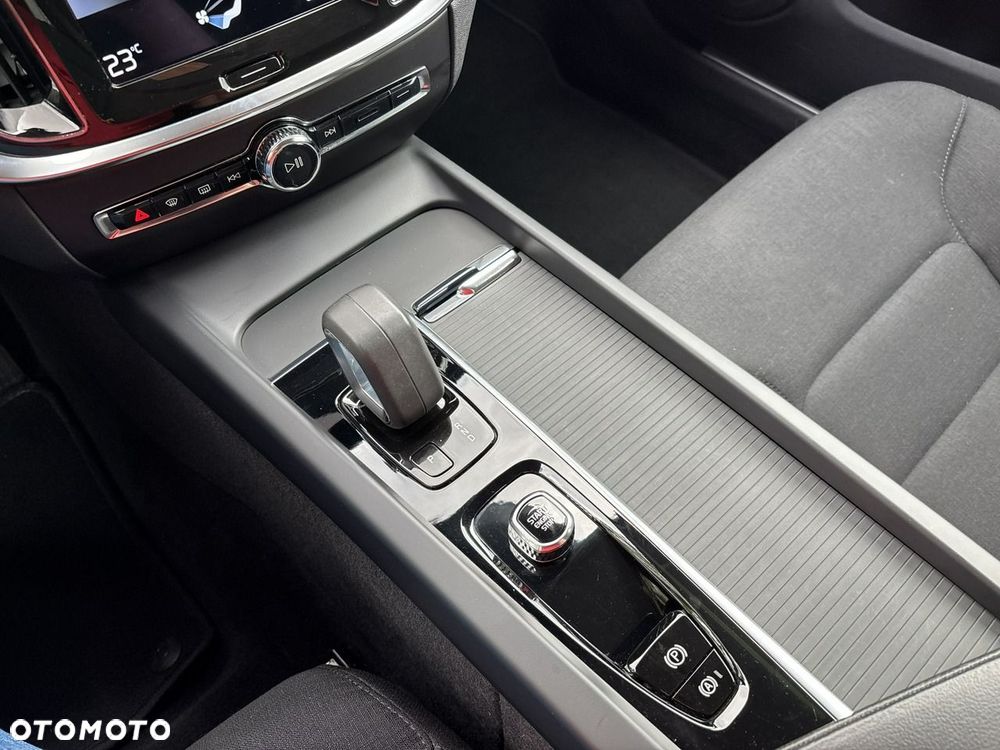 Volvo V60 Cross Country Pro B4 D AWD - 26