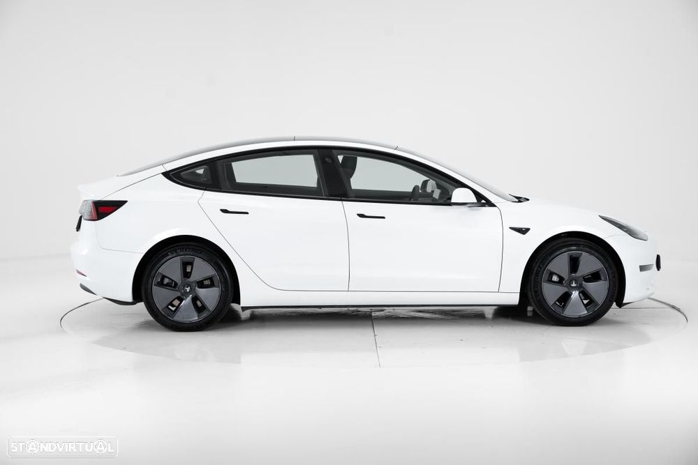 Tesla Model 3 Long Range Tração Traseira - 3