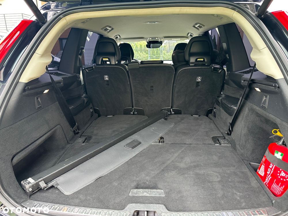 Volvo XC 90 D5 AWD Momentum - 22