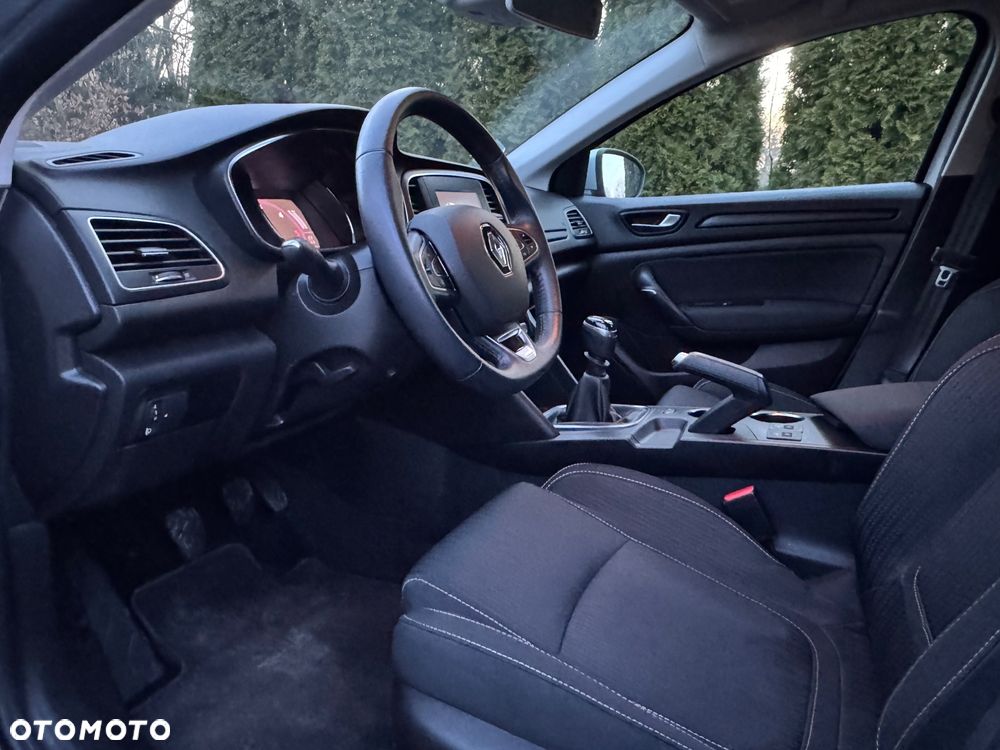 Renault Megane 1.5 Blue dCi Intens - 10