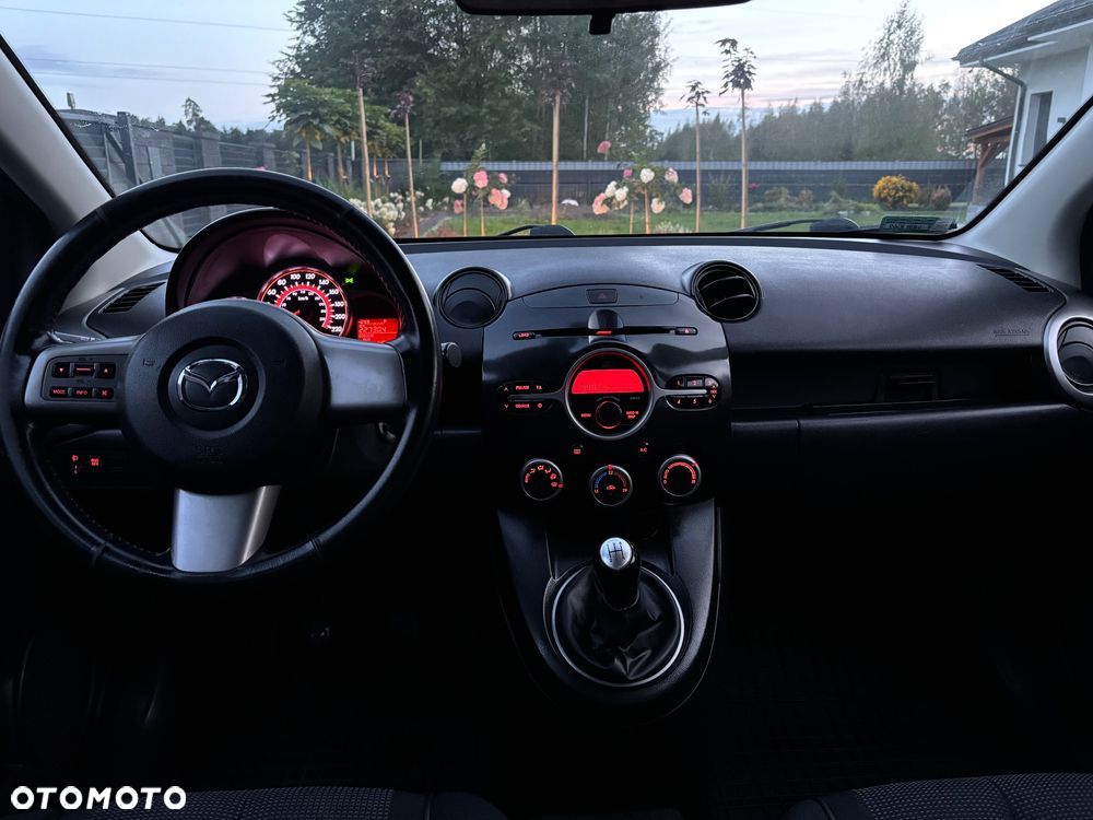 Mazda 2 - 18