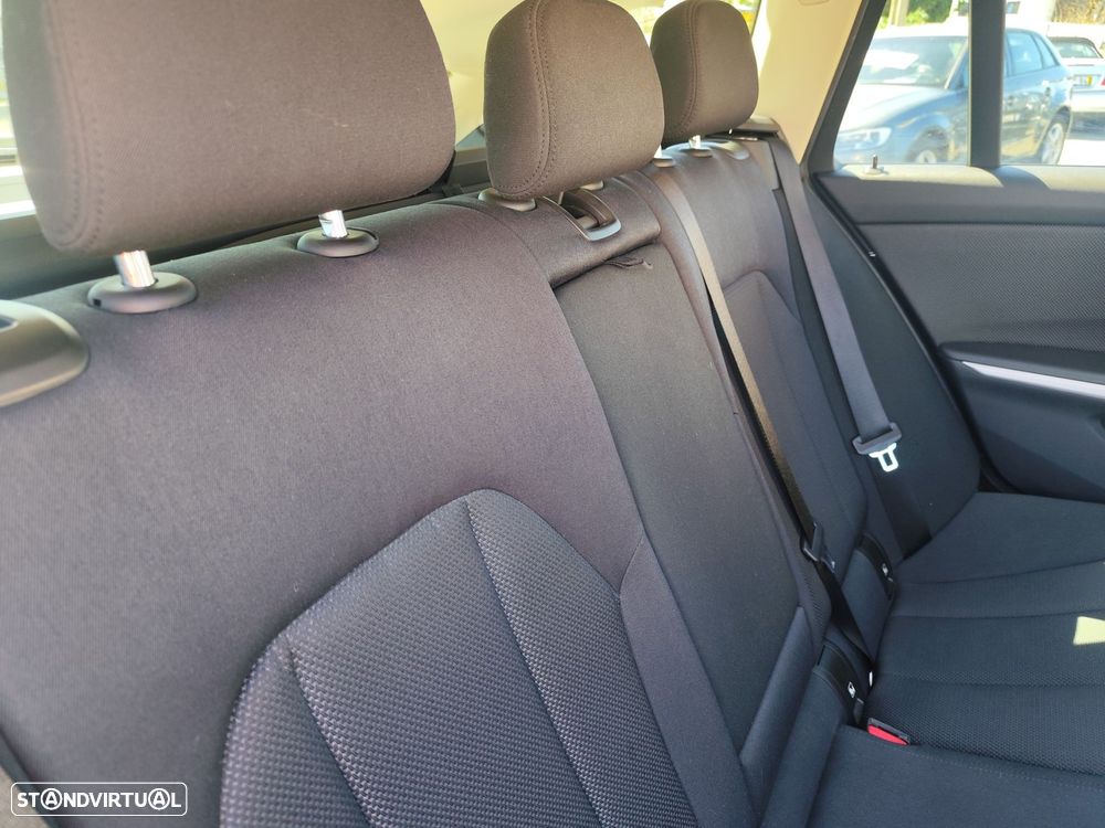 BMW 330 e Touring Auto - 25