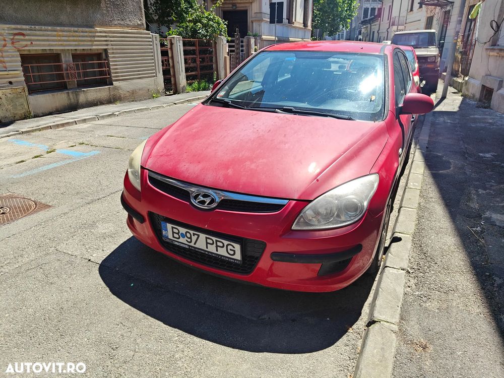 HYUNDAI i30