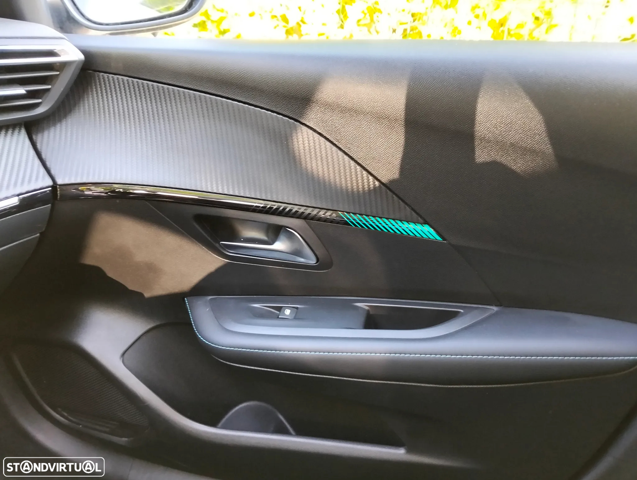 Peugeot 208 PureTech 130 EAT8 Allure Pack - 17