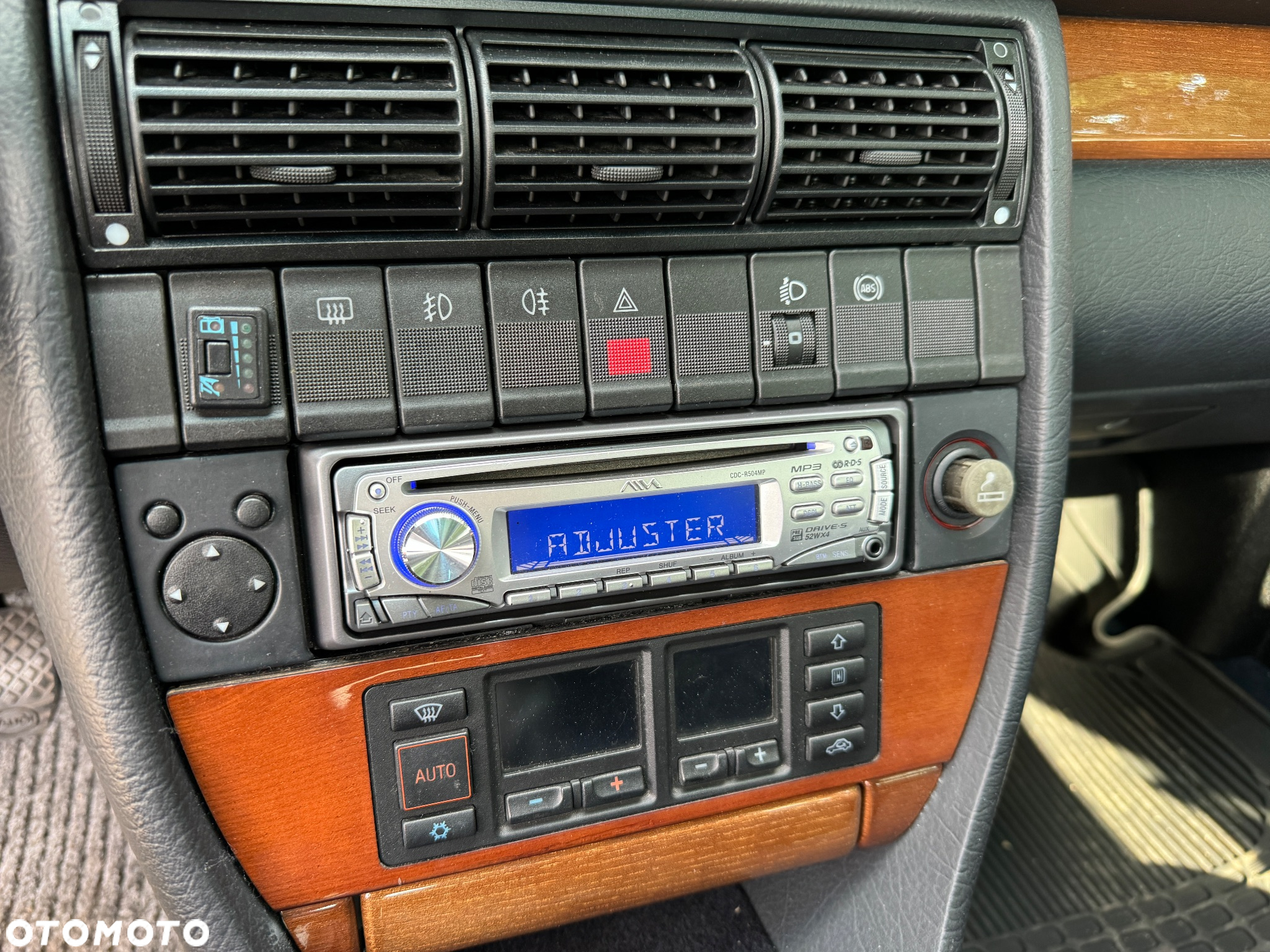 Audi 100 2.0 E - 28