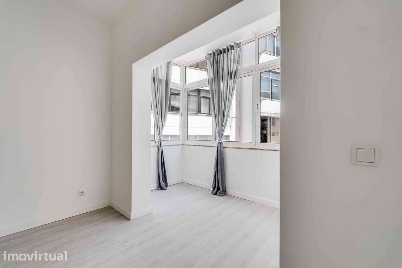 Apartamento T1 em open space totalmente renovado - Grande imagem: 3/12