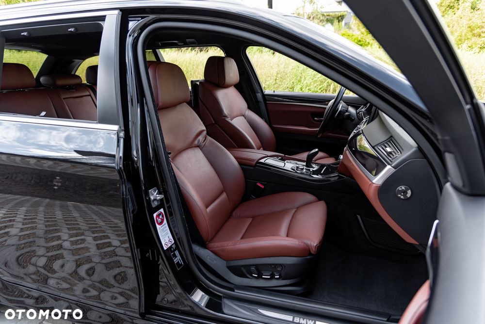 BMW Seria 5 535d xDrive Sport-Aut - 25