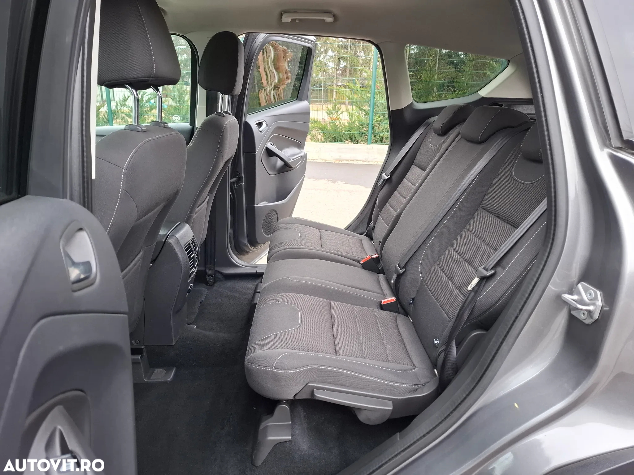 Ford Kuga 2.0 TDCi 2x4 Individual - 6